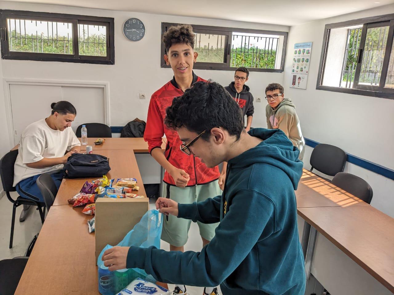 Préparation d'un moment convivial au centre
